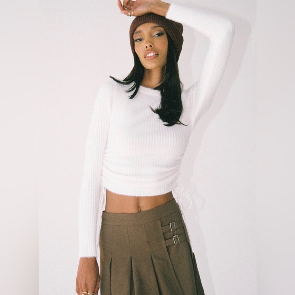 ‘Jessica’ Side Tie Sweater - Picture 3 of 7